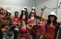 Set de fotos en concientización en contra del Cáncer de mama 