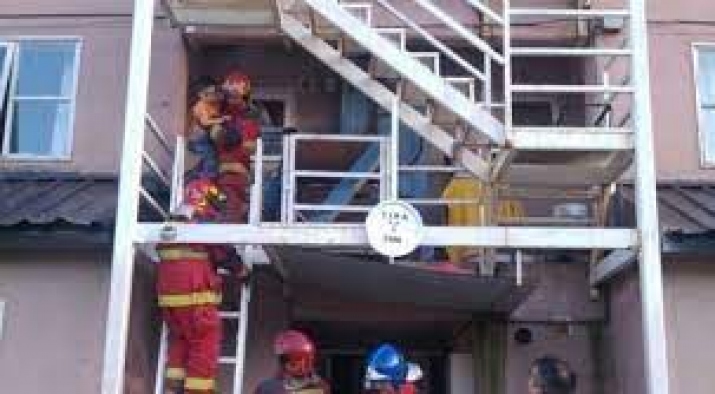 CONDICIONES Y USO DE LAS ESCALERAS DE EMERGENCIAS