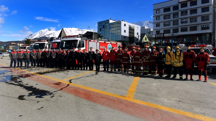 Desfile en conmemoración del 139° Aniversario de la ciudad de Ushuaia