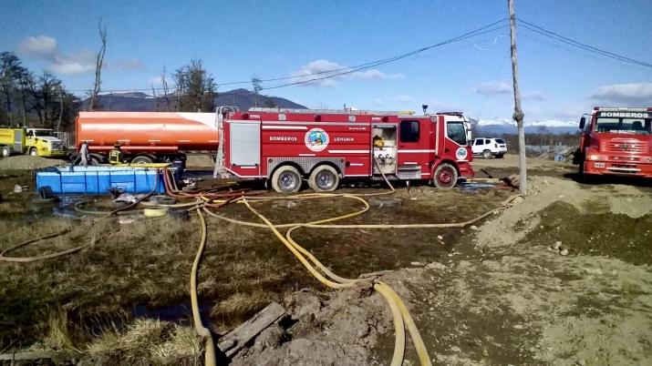  INCENDIO EN ASERRADERO “EL LITORAL” EN TOLHUIN