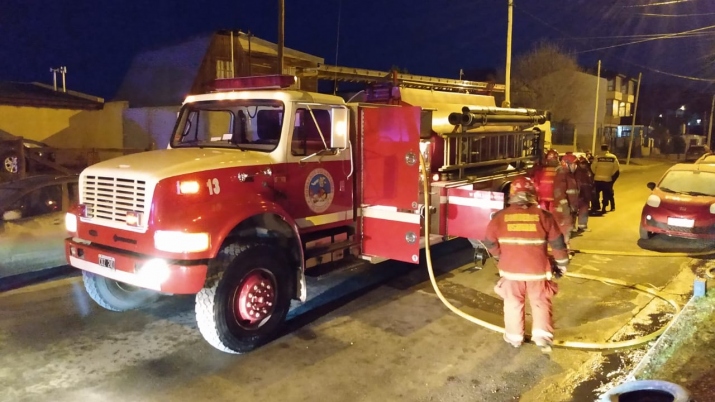 Incendio en vivienda de la calle Isla Trinidad 1235