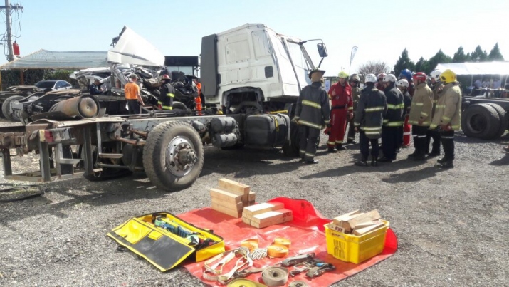 Participación al Curso de Rescate Vehicular Pesado Nivel I, en Bomberos Voluntario de Baradero Bs. As.