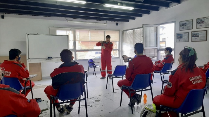 SIGUE LA ACADEMIA CON LA CAPACITACIÓN DE LOS ASPIRANTES A BOMBEROS