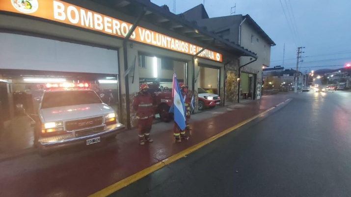 Toque de sirena por el Dia del Bombero Voluntario